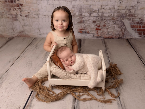 Baby with family, baby and sibling photoshoot