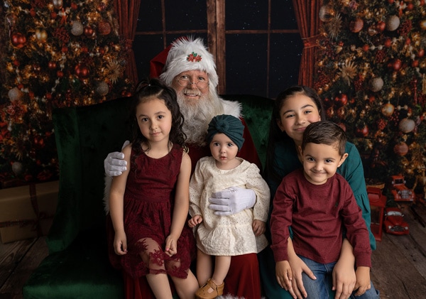 Santa with siblings, family picture, austin tx photographer